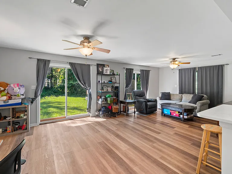 10 N Meadow Dr — Photo 10