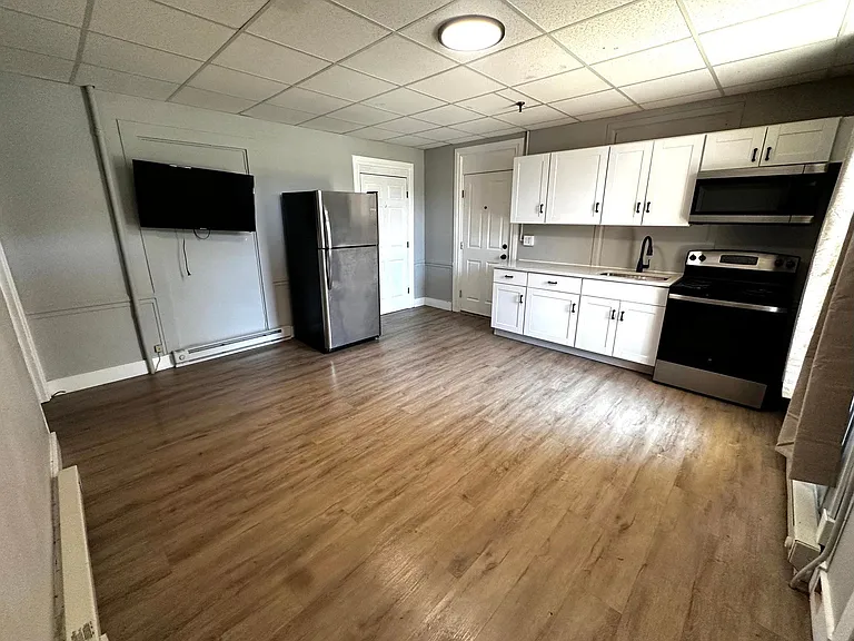 539 Pine St — Photo 23