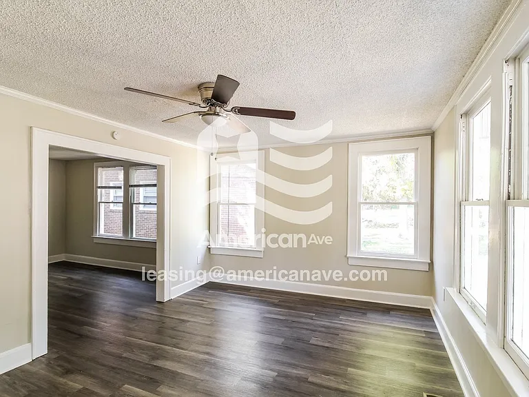 1844694_002_living_room_13672890.jpg