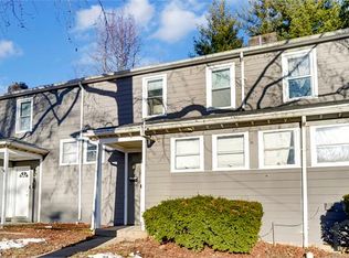 4 Chalmers Ct, Cincinnati, OH 45218