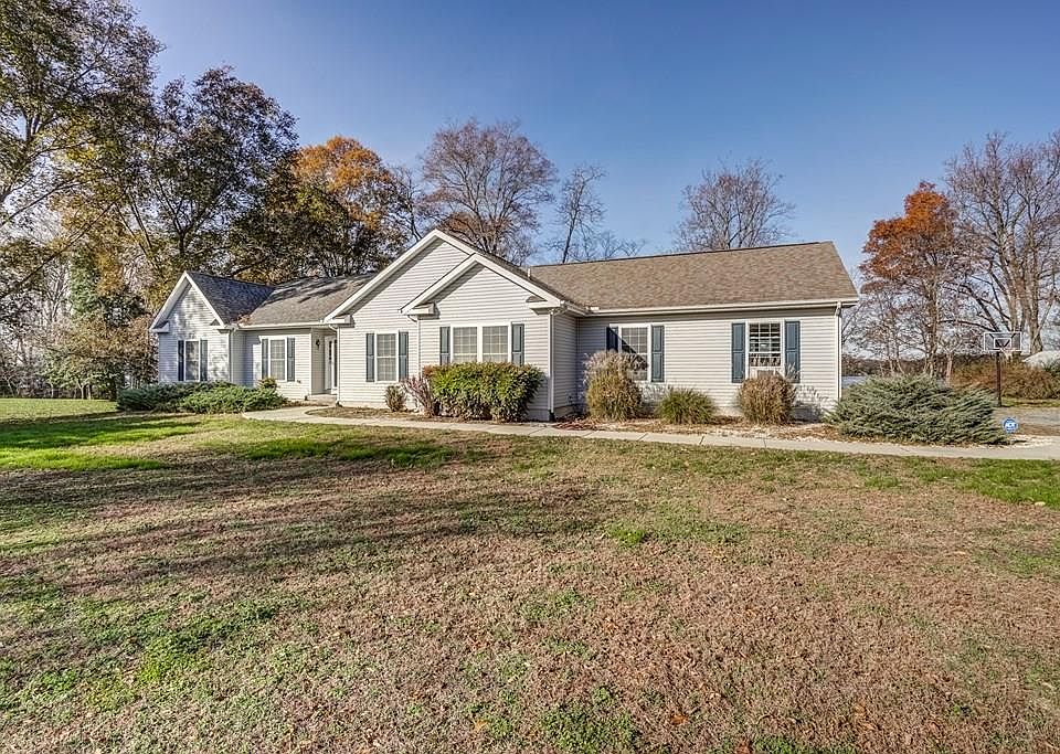 1st image of 198 Marigold Ln