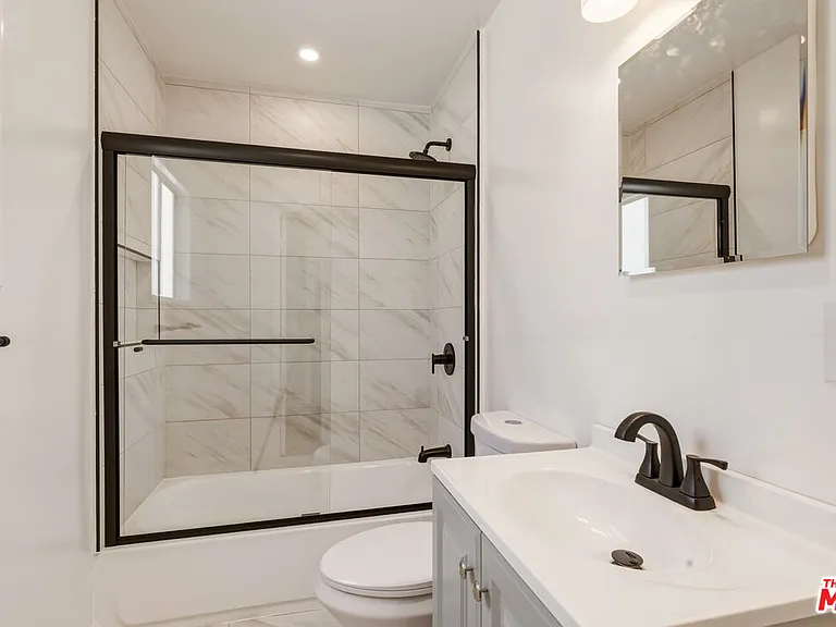 2710 Bellevue Ave #2 — Photo 27