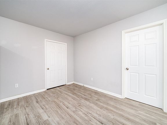 5th image of 1309 Jefferson St #C