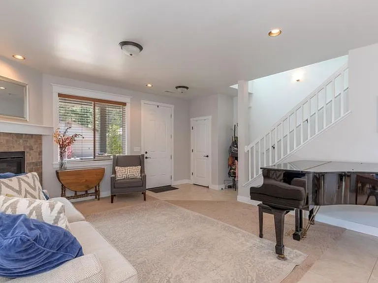 2362 W Mission Timber Cir — Photo 8