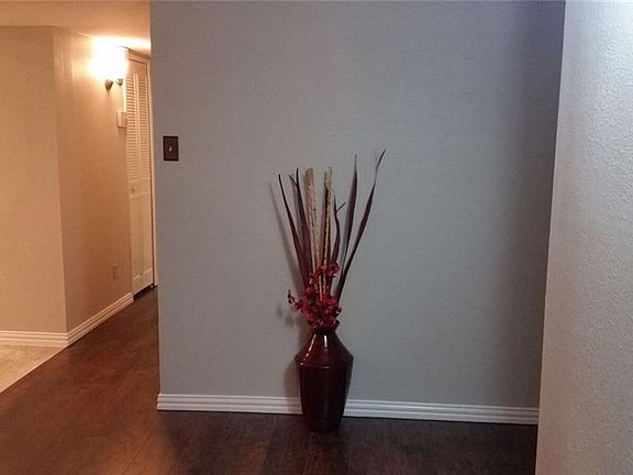 3rd image of 3425 Columbine Ln