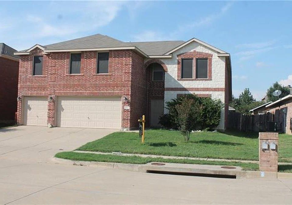 1st image of 861 Oarlock Dr