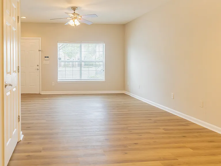 8144 Summerside Cir — Photo 5