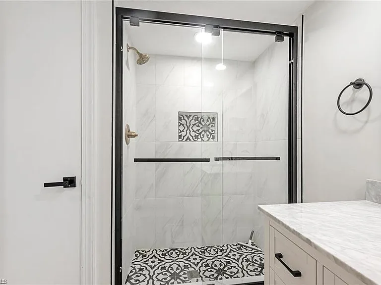 700 Valley Stream Dr #202 — Photo 21