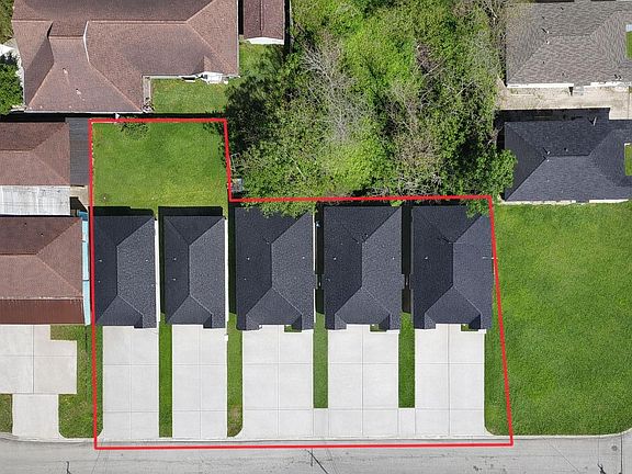 4th image of 2904 Chapman St
