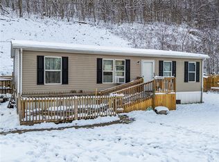 1261 Hartland Rd, Clay, WV 25043