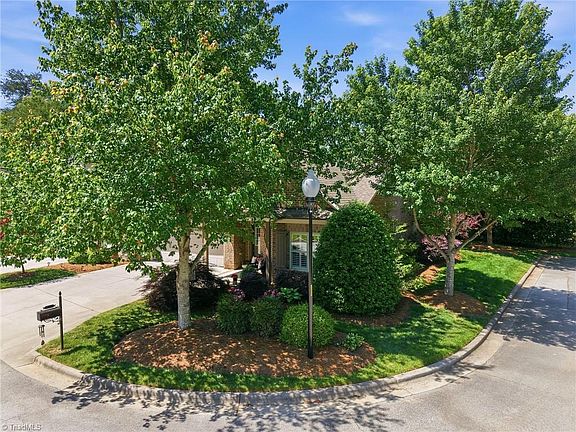 2nd image of 23 Liberty Square Cir