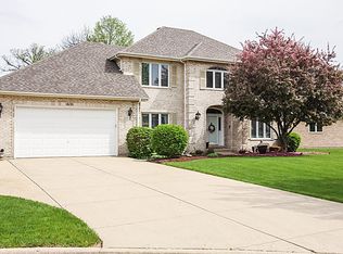 406 Woodside Dr, Wood Dale, IL 60191