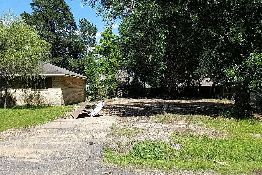 1st image of 7917 Hobbs Dr