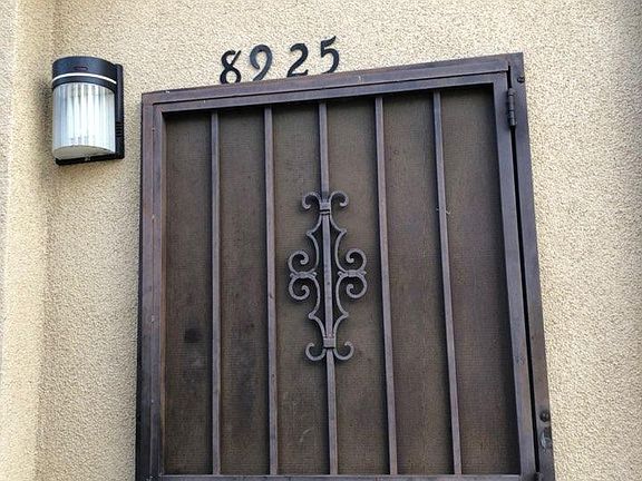 2nd image of 8925 Menlo Ave