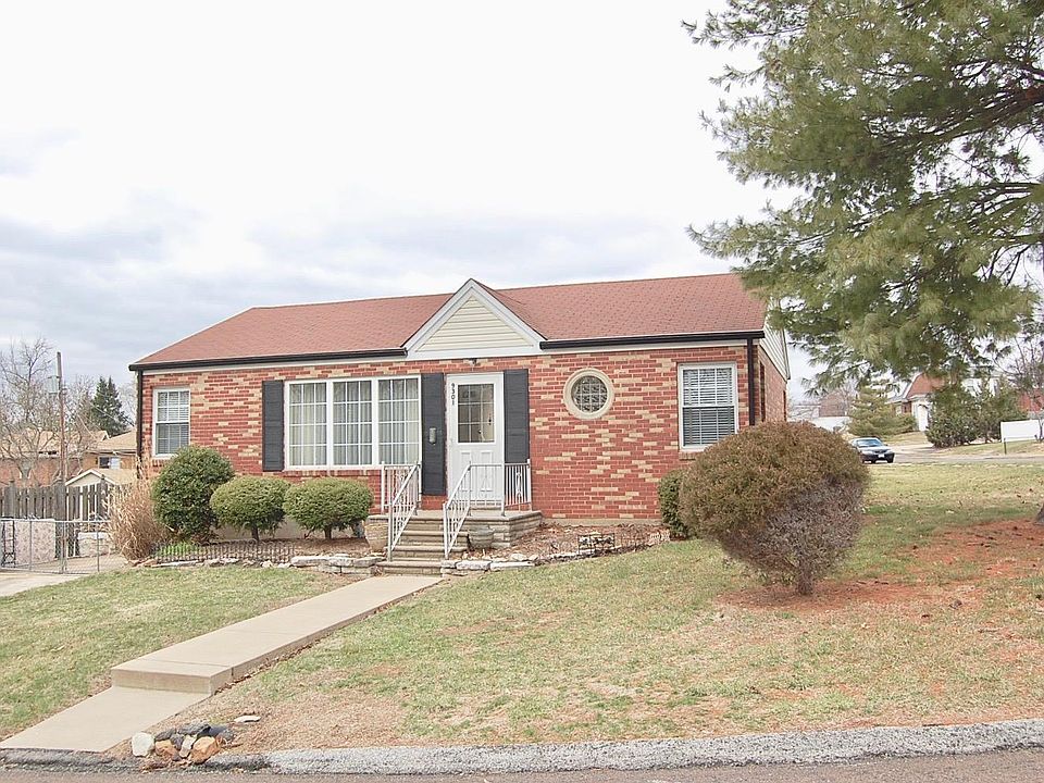 1st image of 9301 Lavern Pl