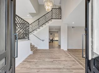 19653 Valdez Dr, Tarzana, CA 91356