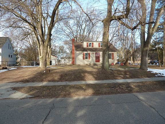 2nd image of 46785 Vineyard Ave