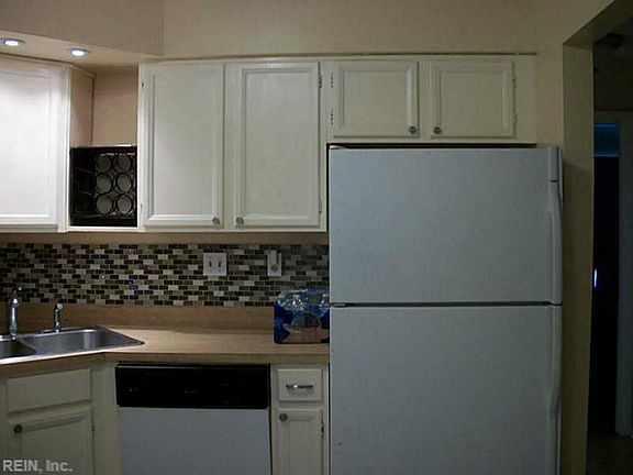 5th image of 1749 Pompey St