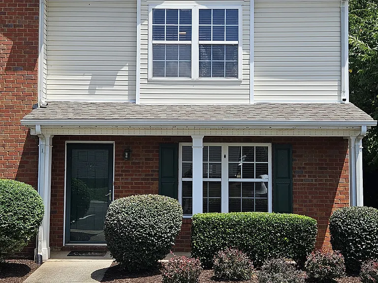 3059 London View Dr — Photo 2