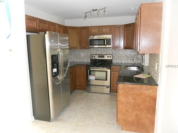 4th image of 2457 Linwood Dr
