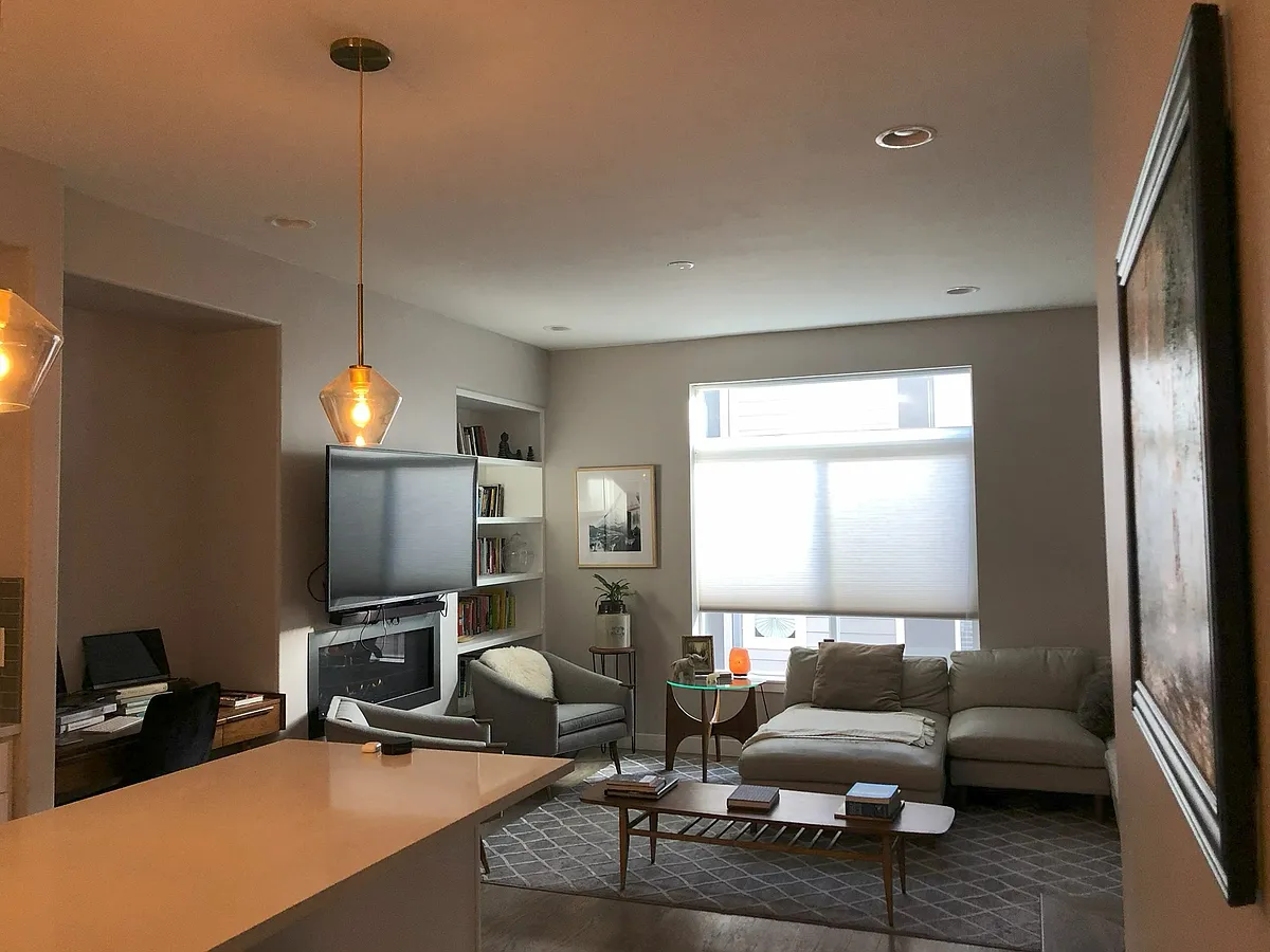 Main living area - 1571 W 43rd Ave