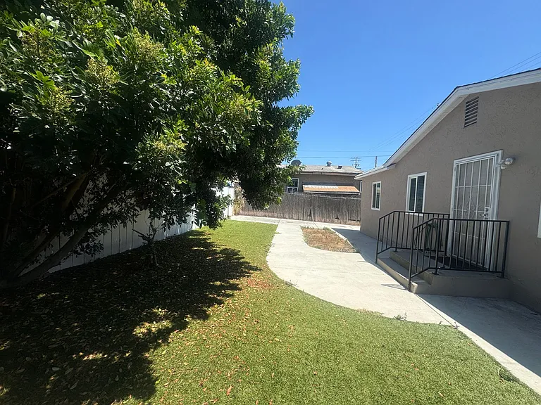 2129 National Ave — Photo 2