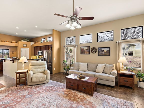 2nd image of 996 MARCHBANKS Drive