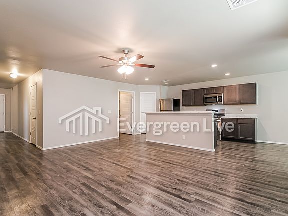 5th image of 1219 E San Antonio St