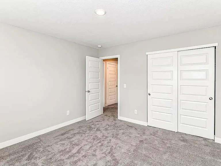 1936 Rowena Ln — Photo 27