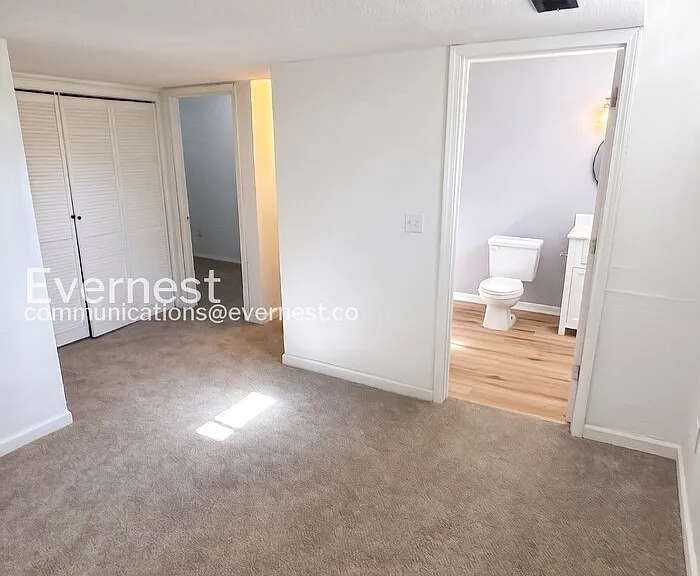 129 Royallbrook Ln — Photo 23