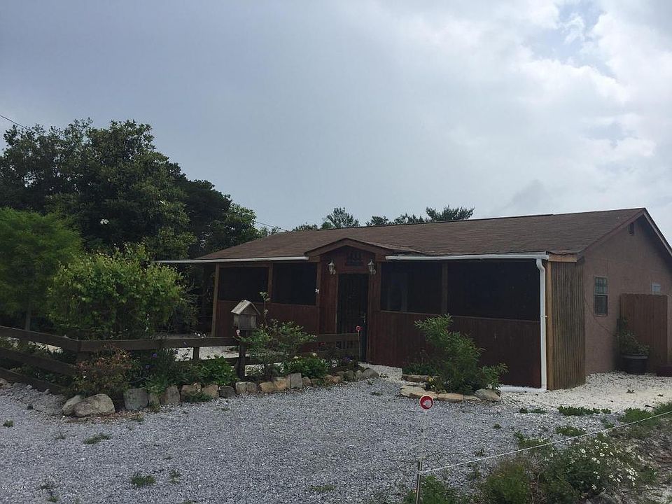 1st image of 304 Lantana St