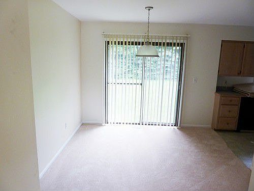 5th image of 2847 Winesap Dr NE