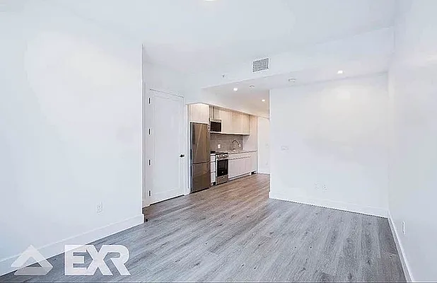 Living room, photo 1