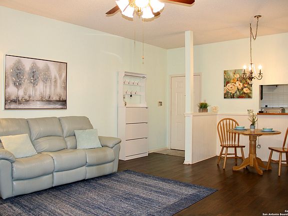 2nd image of 12446 Starcrest #309
