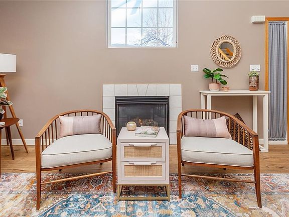 5th image of 5460 Longview Ct Unit 3
