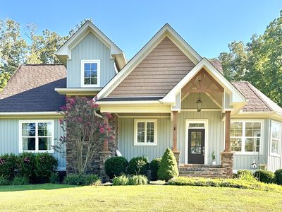 1136 Dimple Rd, Chapmansboro, TN, 37035