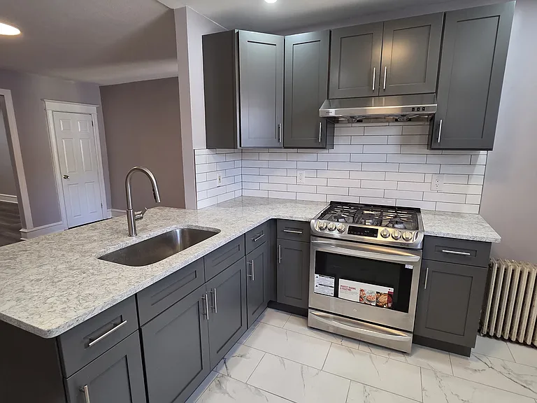 263 W Godfrey Ave — Photo 9