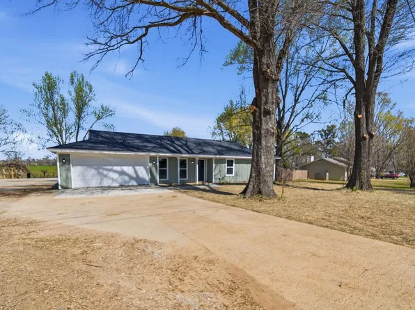 1254 Burnett Ln, Covington, TN 38019