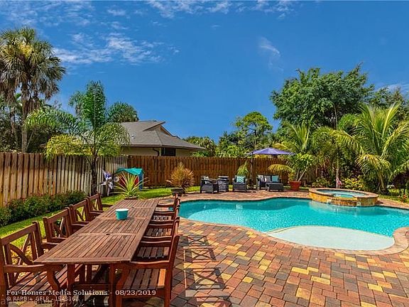 4th image of 7316 NW 38th Ct