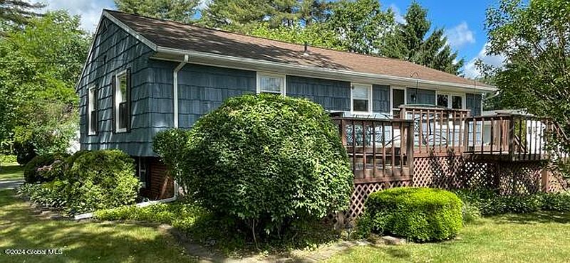 3rd image of 6 Glenwood Drive
