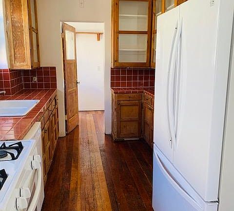 5th image of 1060 S Crescent Heights Blvd #1062
