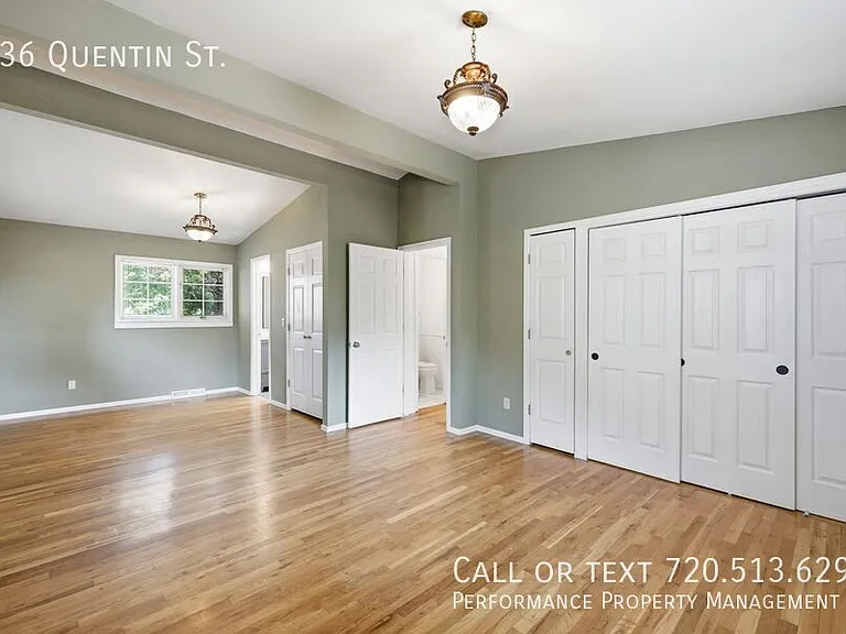 536 Quentin St — Photo 13