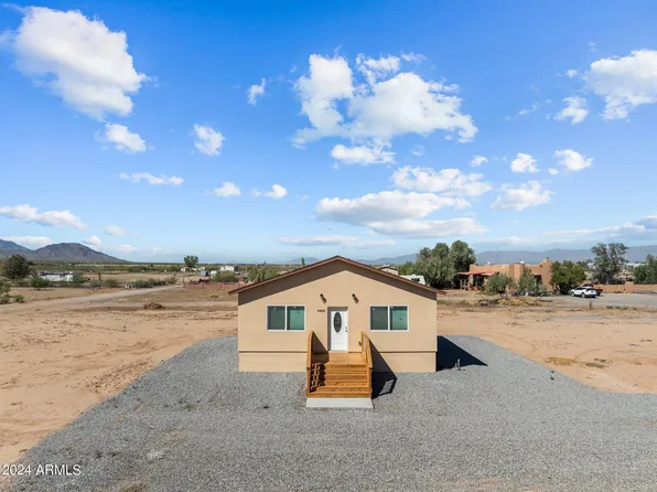 49820 N 4TH Street, Aguila, AZ 85320