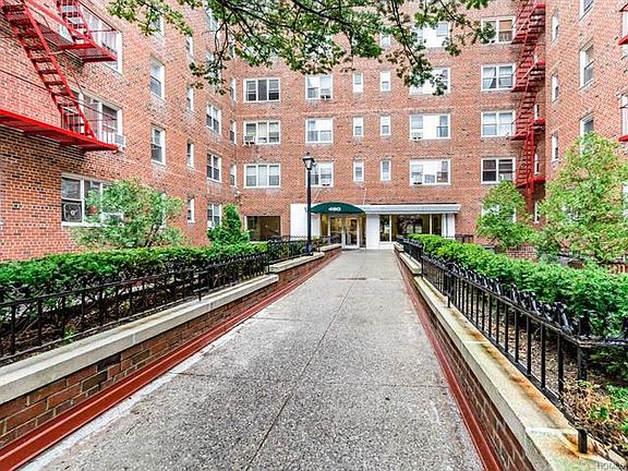 2nd image of 480 Riverdale Ave APT 2L