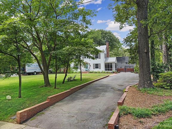 5th image of 845 Myrtle Dr