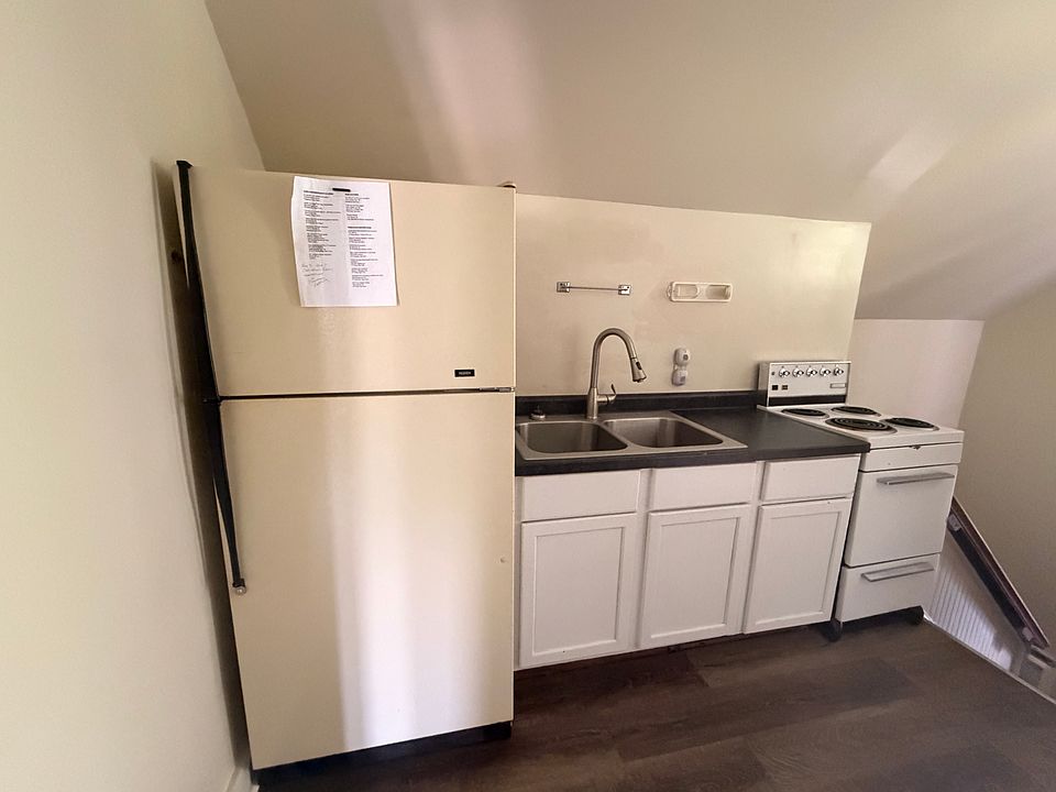 1st image of 10 Harrison St #1/2