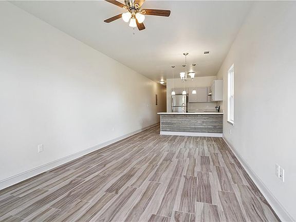 2nd image of 8923 Fig St