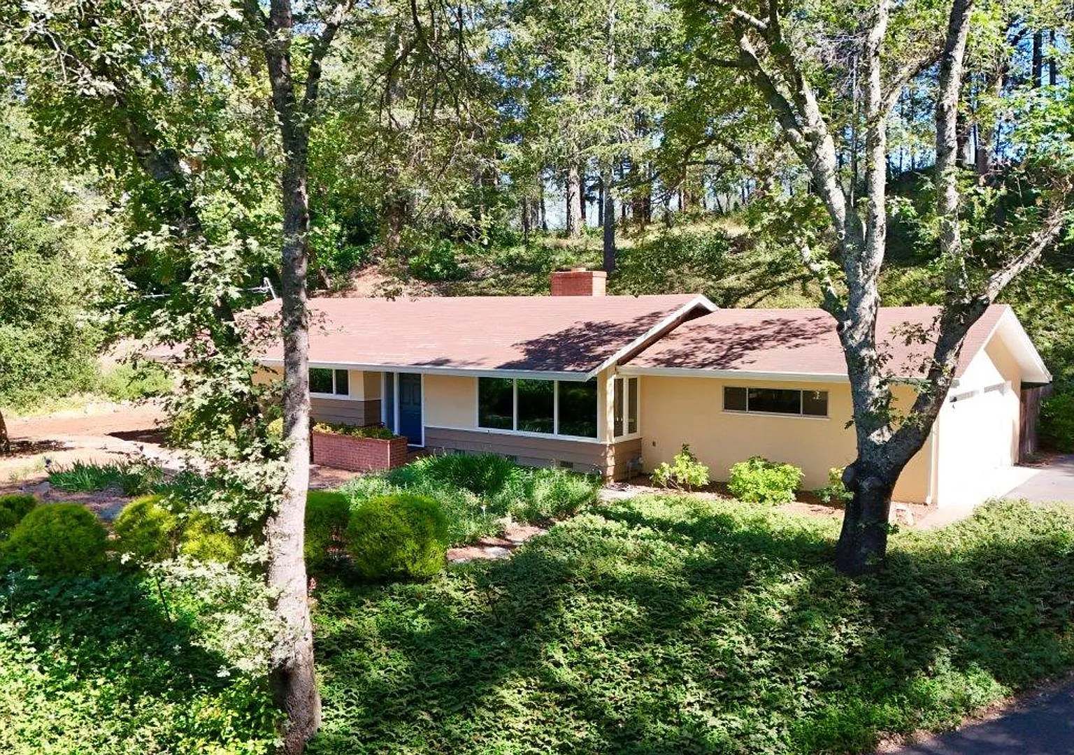 Peaceful and Easy Feeling, Angwin 3 Bedrooms, 2 Bathrooms — Photo 1