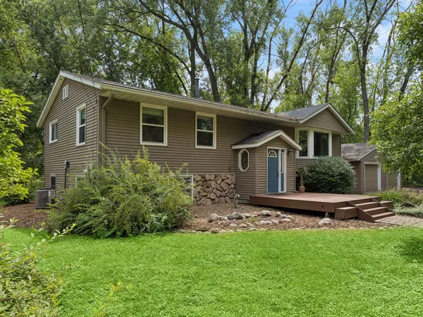 3260 Snelling Ave N, Arden Hills, MN 55112