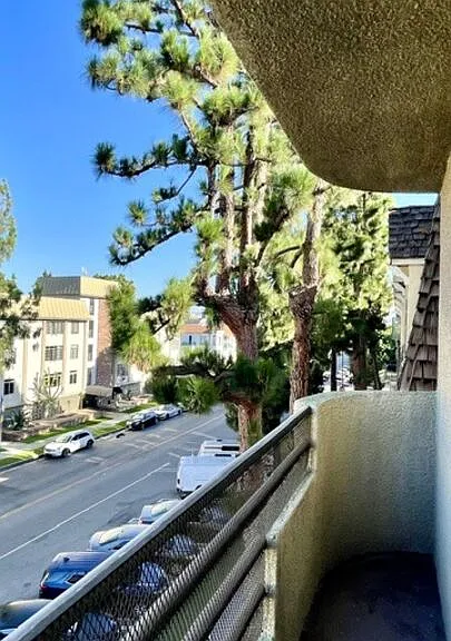 420 S Harvard Blvd #301 — Photo 15